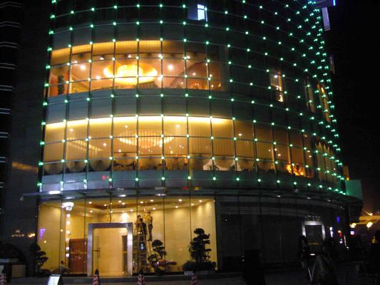 انعطاف پذیر صفحه نمایش LED PH100mm غوطه فضای باز به رهبری نشانه ها برای ساخت و ساز نورپردازی